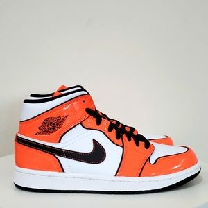 AIR JORDAN 1 MID SE TURF ORANGE  DD6834 802